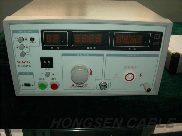 耐压测试仪